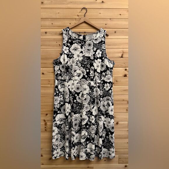 NWT Talbots Size 2X Plus Size Black White Floral Print Tank Maxi Dress - Picture 1 of 12